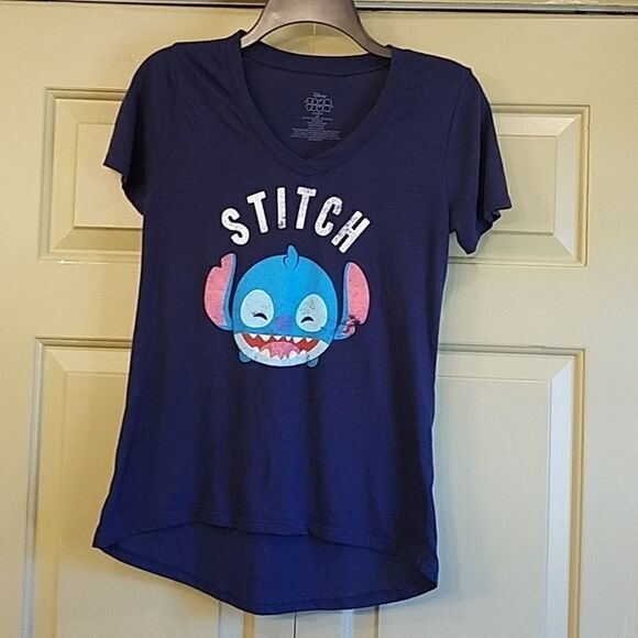 Disney Tops - Disney Tsum Tsum Stitch t shirt